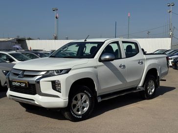 מיצובישי L-200