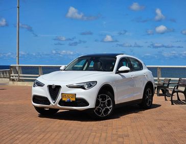 אלפא רומיאו סטלביו