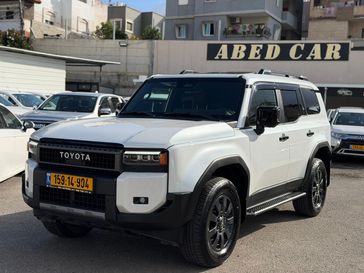 טויוטה לנד קרוזר