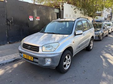 טויוטה RAV4