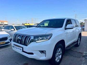 טויוטה לנד קרוזר