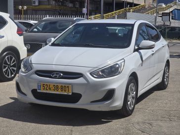יונדאי I25