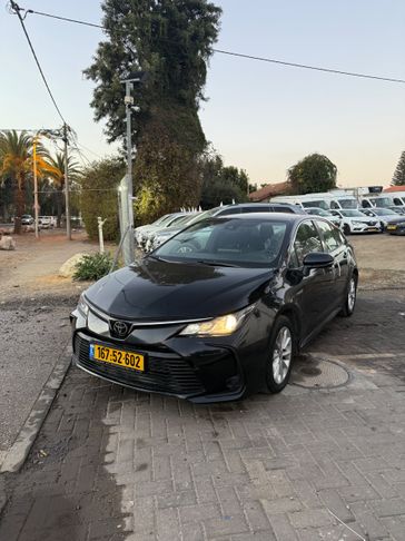 טויוטה קורולה