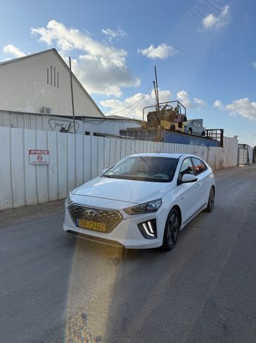 יונדאי איוניק