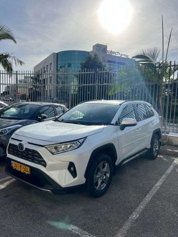 טויוטה RAV4
