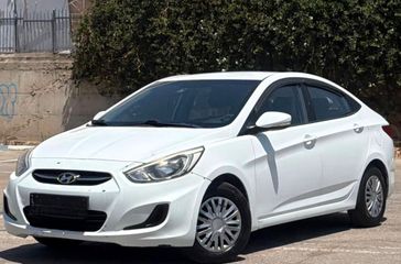 יונדאי I25