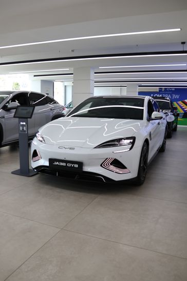 בי ווי די SEAL 5