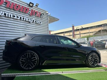 זיקאר ZEEKR 001