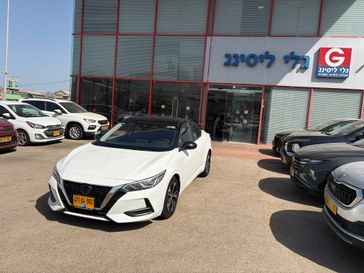 ניסאן סנטרה