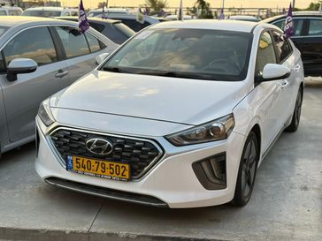 יונדאי איוניק