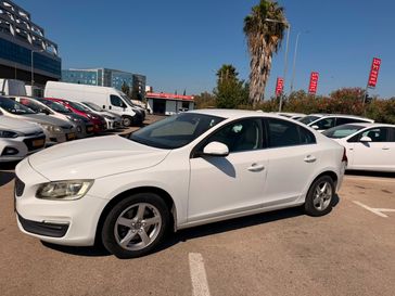 וולבו S60