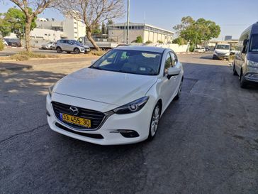 מזדה 3