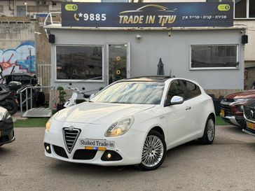 אלפא רומיאו ג'וליטה