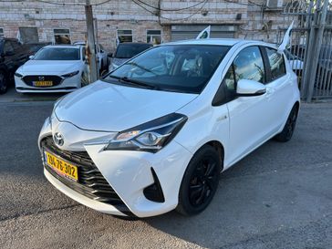 טויוטה יאריס