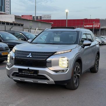 מיצובישי אאוטלנדר