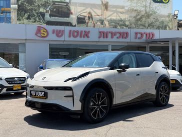 זיקאר ZEEKR X