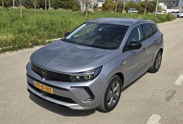 אופל גרנדלנד-X