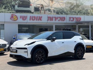 זיקאר ZEEKR X