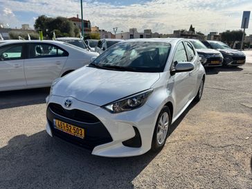 טויוטה יאריס