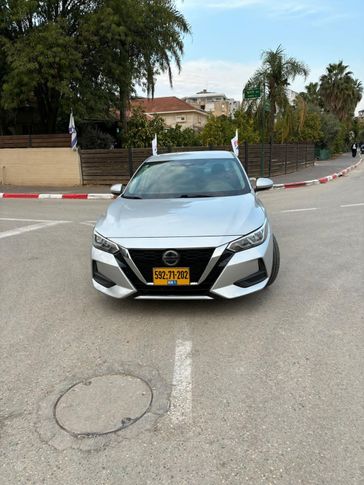 ניסאן סנטרה