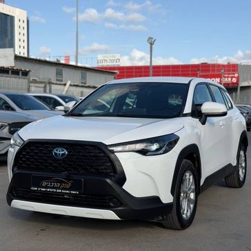 טויוטה קורולה קרוס