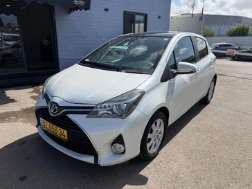 טויוטה יאריס