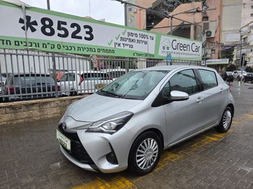 טויוטה יאריס