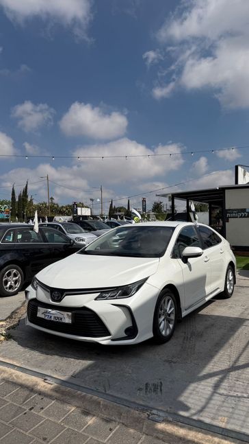 טויוטה קורולה