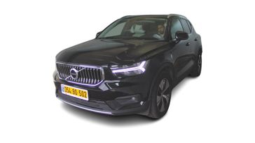וולבו XC40