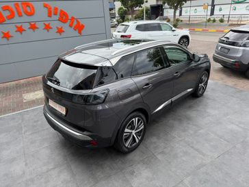 פיג'ו 3008