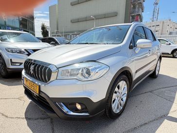 סוזוקי CROSSOVER