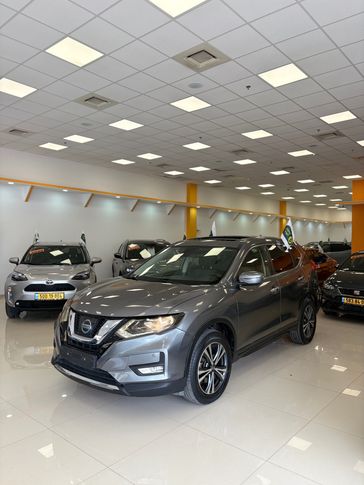 ניסאן X TRAIL