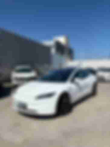 טסלה MODEL 3-1