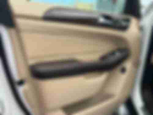 מרצדס GLE 350D 4MATIC פנים הרכב-9